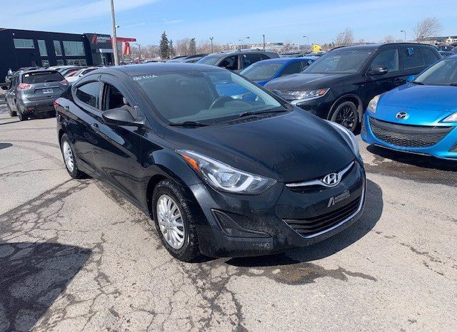 2016 Hyundai Elantra full