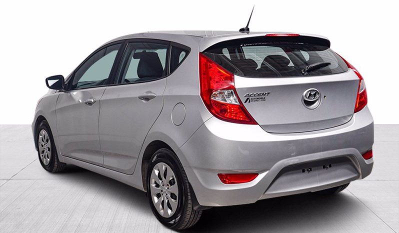 2015 Hyundai Accent full